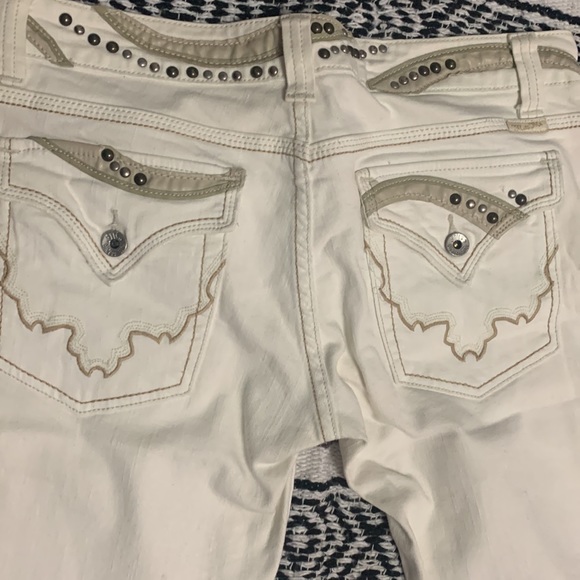 White Miss Me Jeans. 29inch - Picture 5 of 8